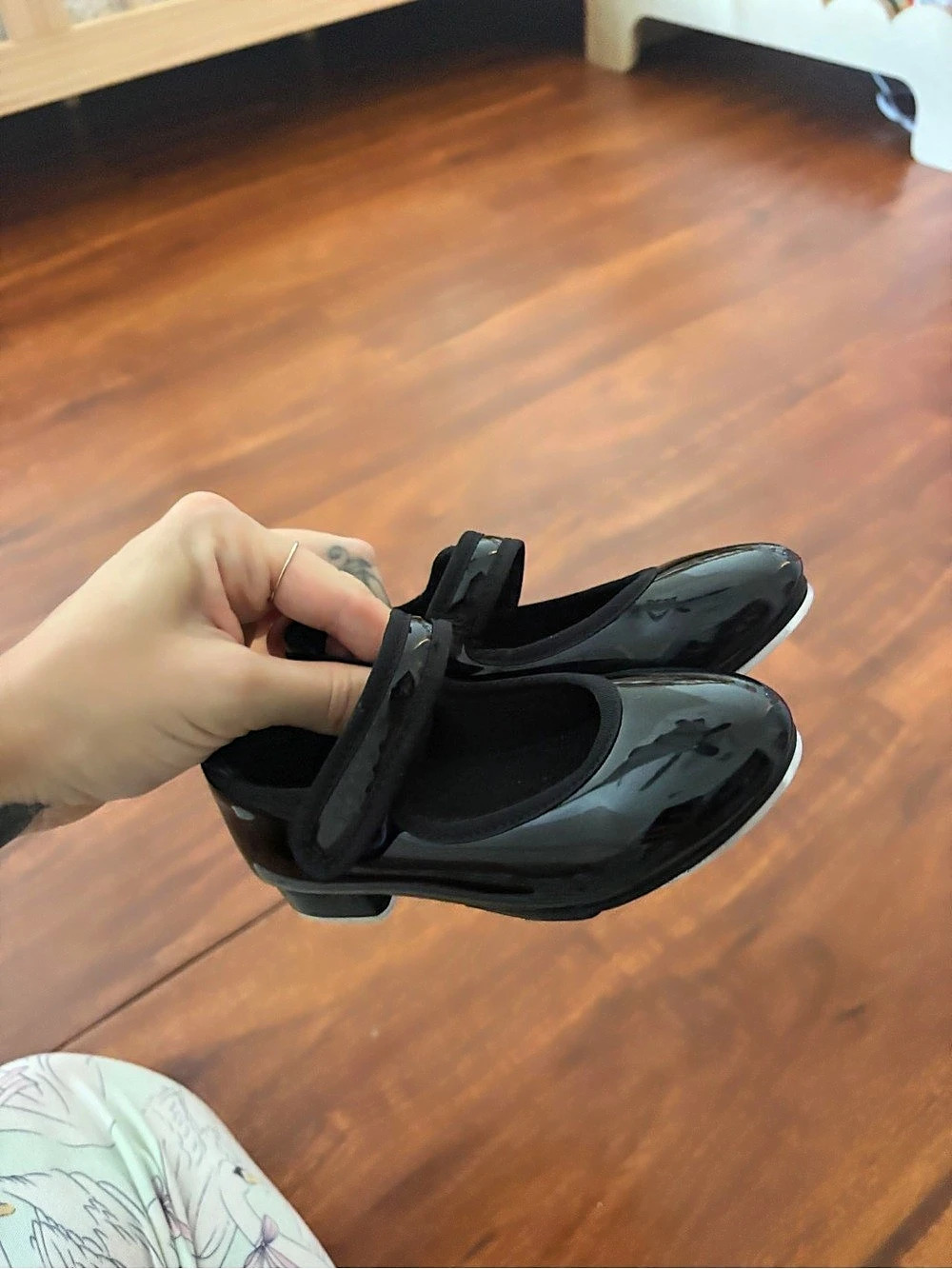 Velcro Tap Shoe Black